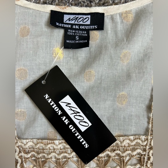 Nation AK Outfits NWT Cream and Gold Top with Crochet size small - Picture 7 of 9